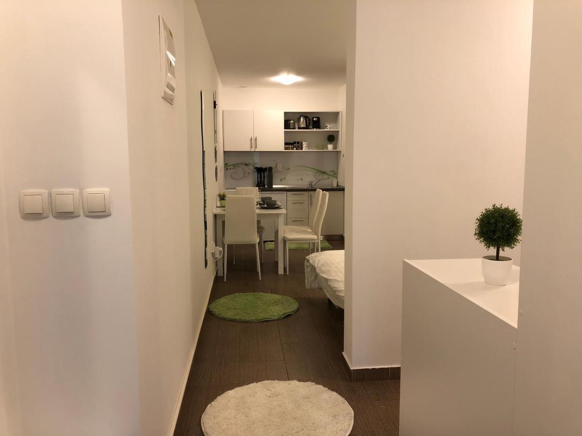 Modern Center Studio Under The Castle II Free Parking Liubliana Exterior foto